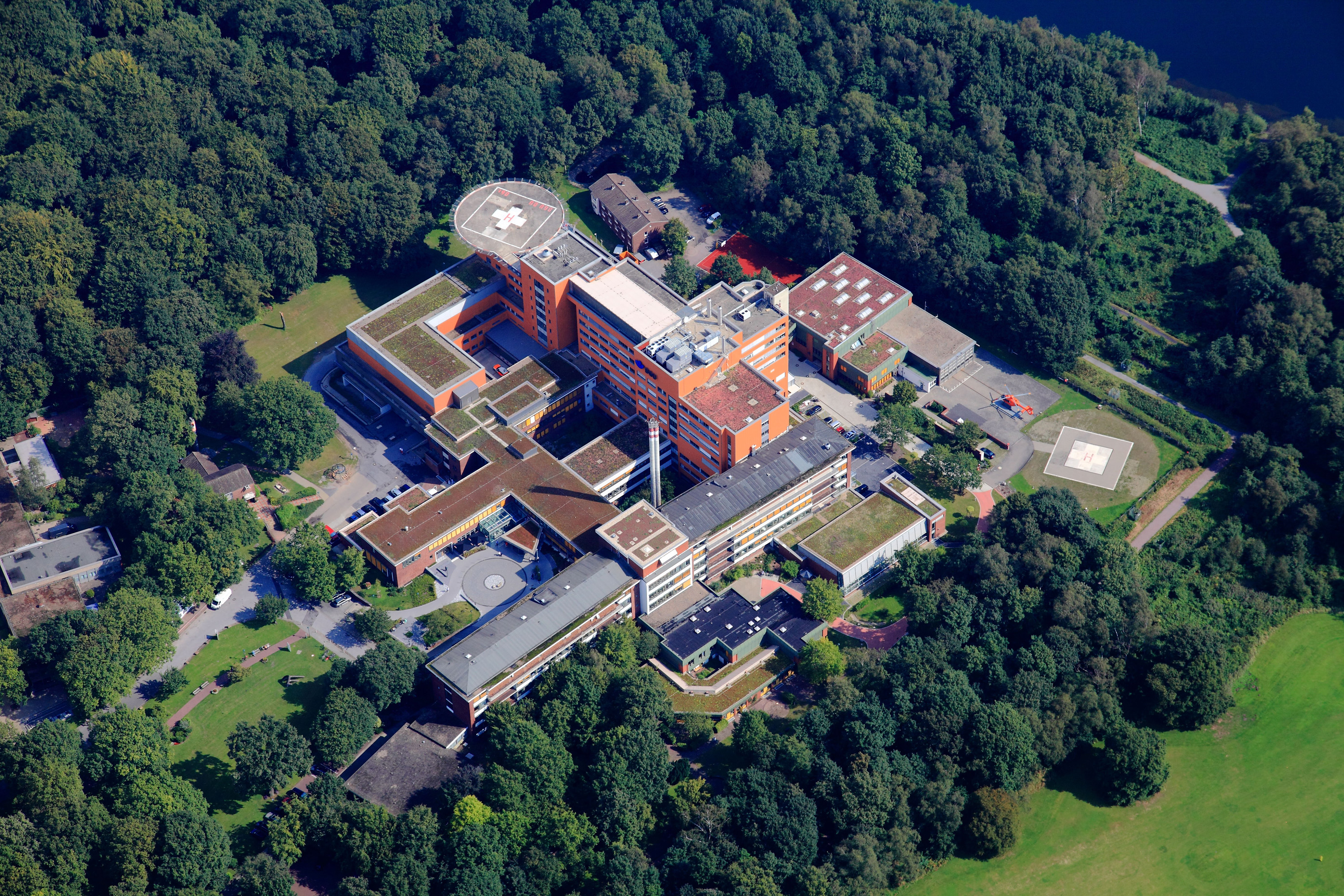 <p>Das BG Klinikum Duisburg aus der Luft betrachtet. (Fotohinweis: BG Klinikum Duisburg)</p>