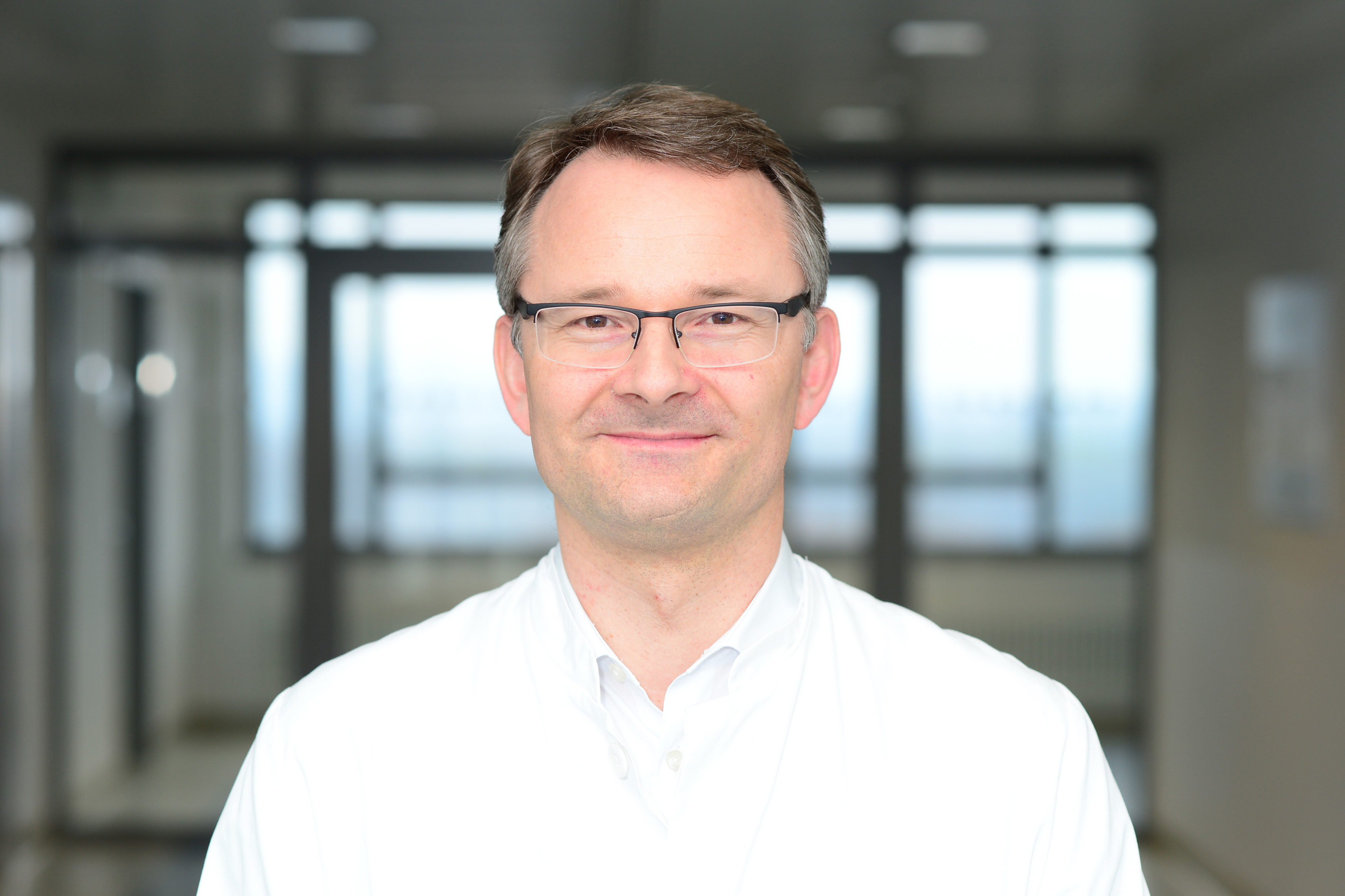 <p>Prof. Dr. Patric Kröpil, Chefarzt der Klinik für Radiologie. (Fotohinweis: BG Klinikum Duisburg)</p>
