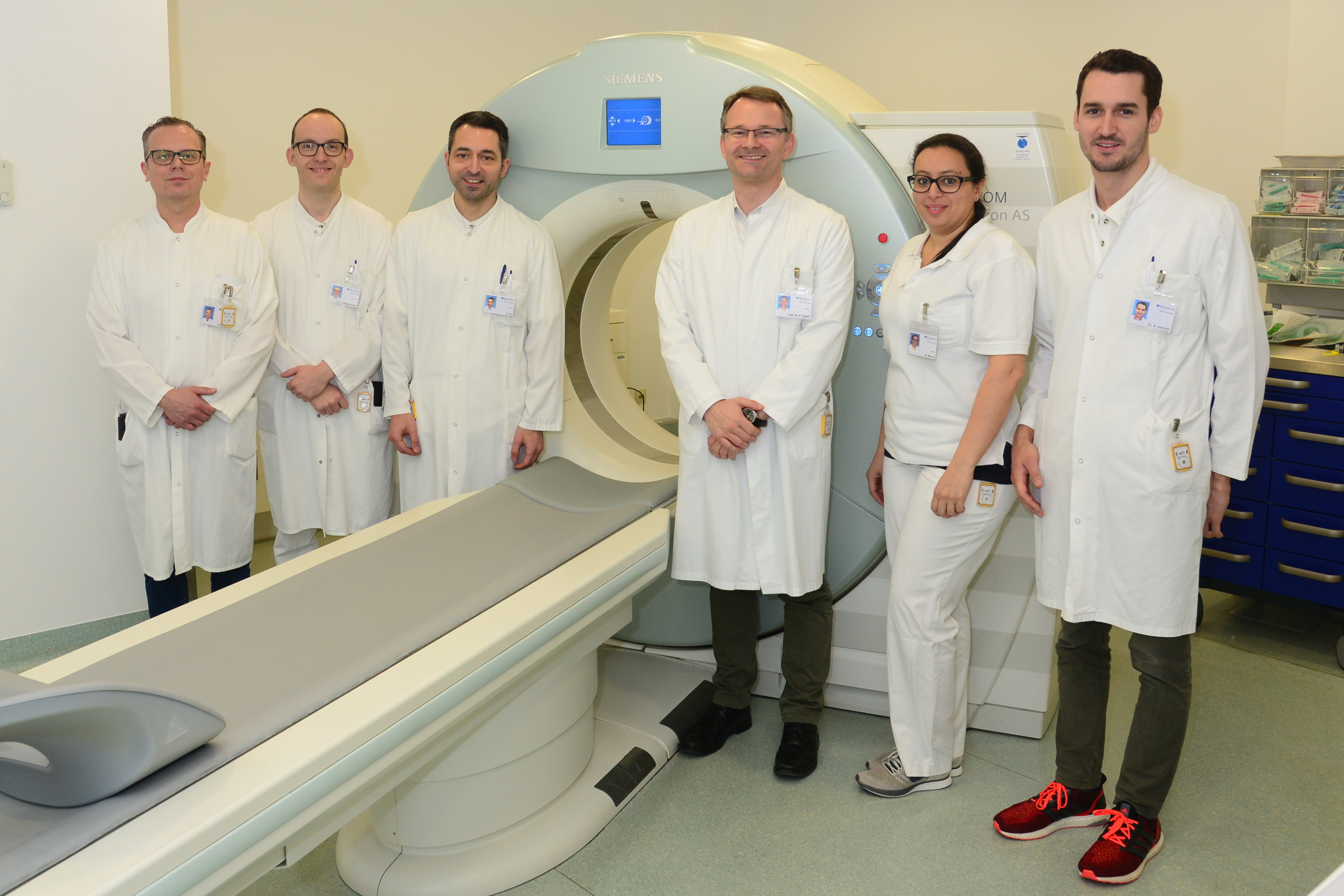 <p>Das Team der Klinik für Radiologie. (Fotohinweis: BG Klinikum Duisburg)</p>