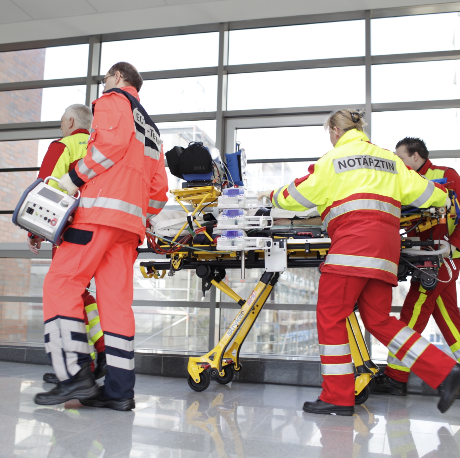 Transport eines Patienten mit ECMO