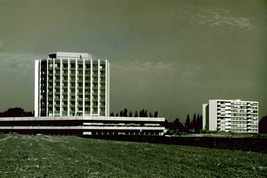 Klinikhistorie Ein historisches Foto des Klinikgebäudes