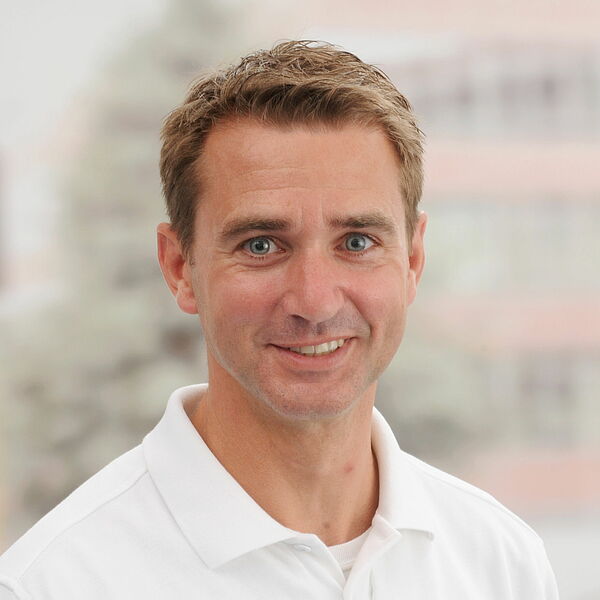 Priv.-Doz. Dr. med. Martin Hoffmann, Geschäftsführender Oberarzt Chirurgische Universitätsklinik und Poliklinik / Bereichsleiter Wirbelsäulenchirurgie