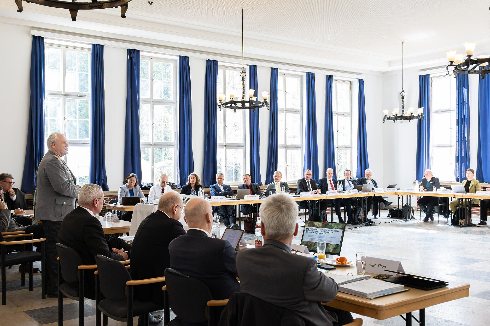 Der Hauptausschuss der BG Kliniken war am 26. März 2025 zu Gast in der Führungsakademie der Bundeswehr in Hamburg