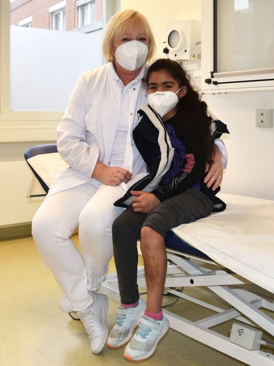 Dr. Rita Schoop und Sharara