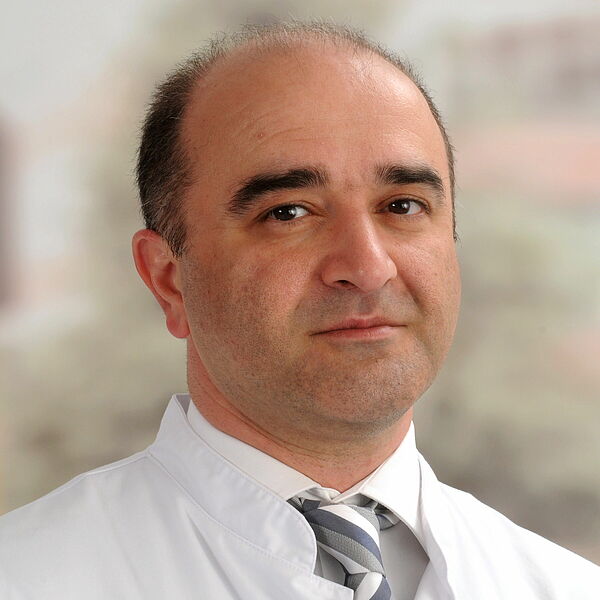 Dr. med. Hamid Naraghi Taghi Of, Oberarzt Herz- und Thoraxchirurgie