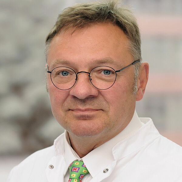Dr. Peter Godau, Apotheke