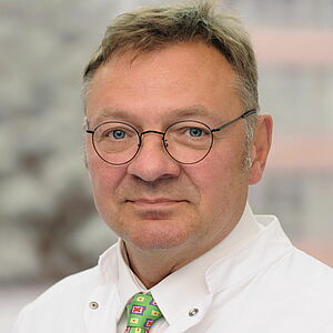 Dr. Peter Godau, Apotheke