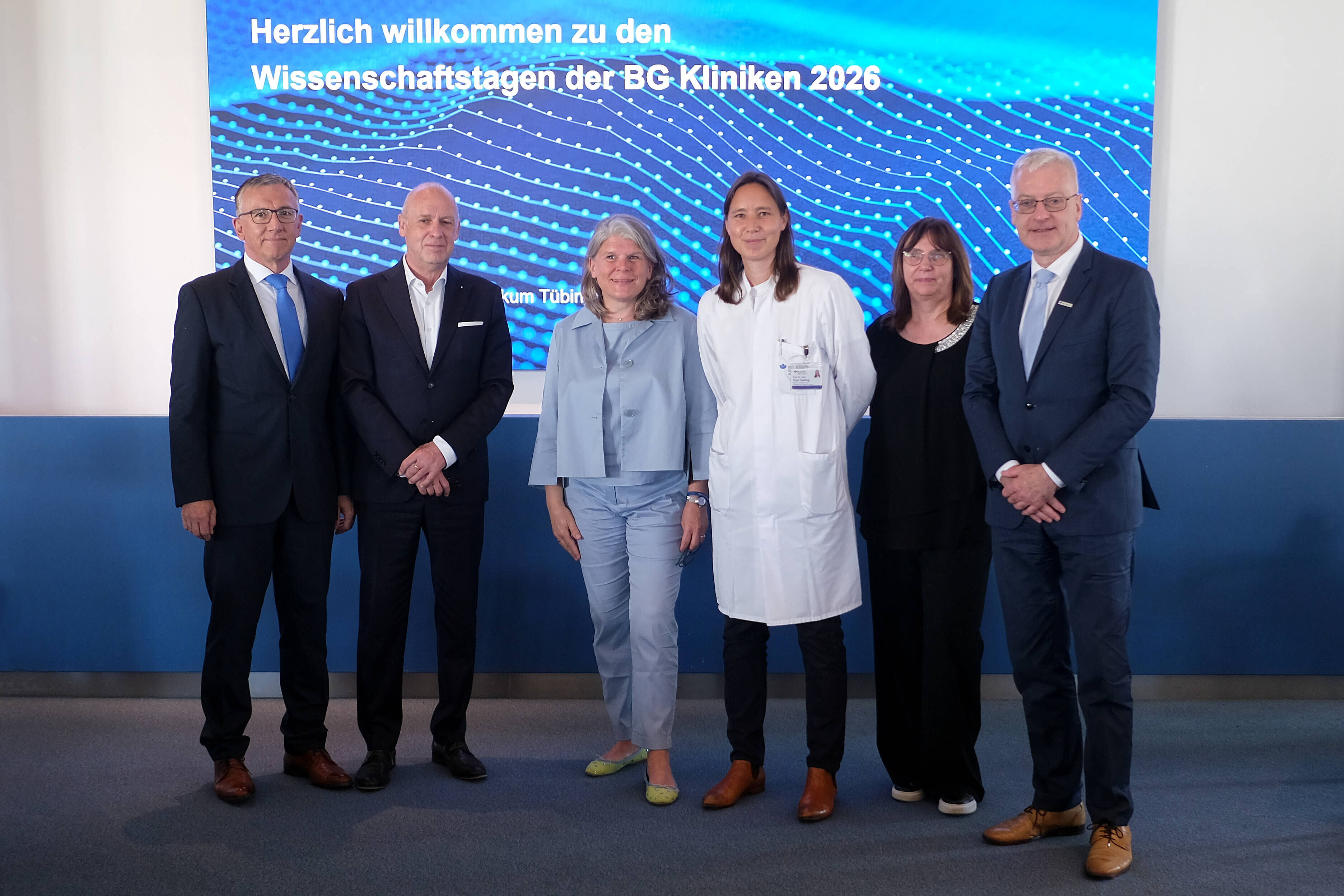 V. l. n. r.: Prof. Dr. Peter Augat, Reinhard Nieper, Susanne Dieffenbach, Prof. Dr. Tina Histing, Sylvia Pansow, Prof. Dr. Dirk Stengel