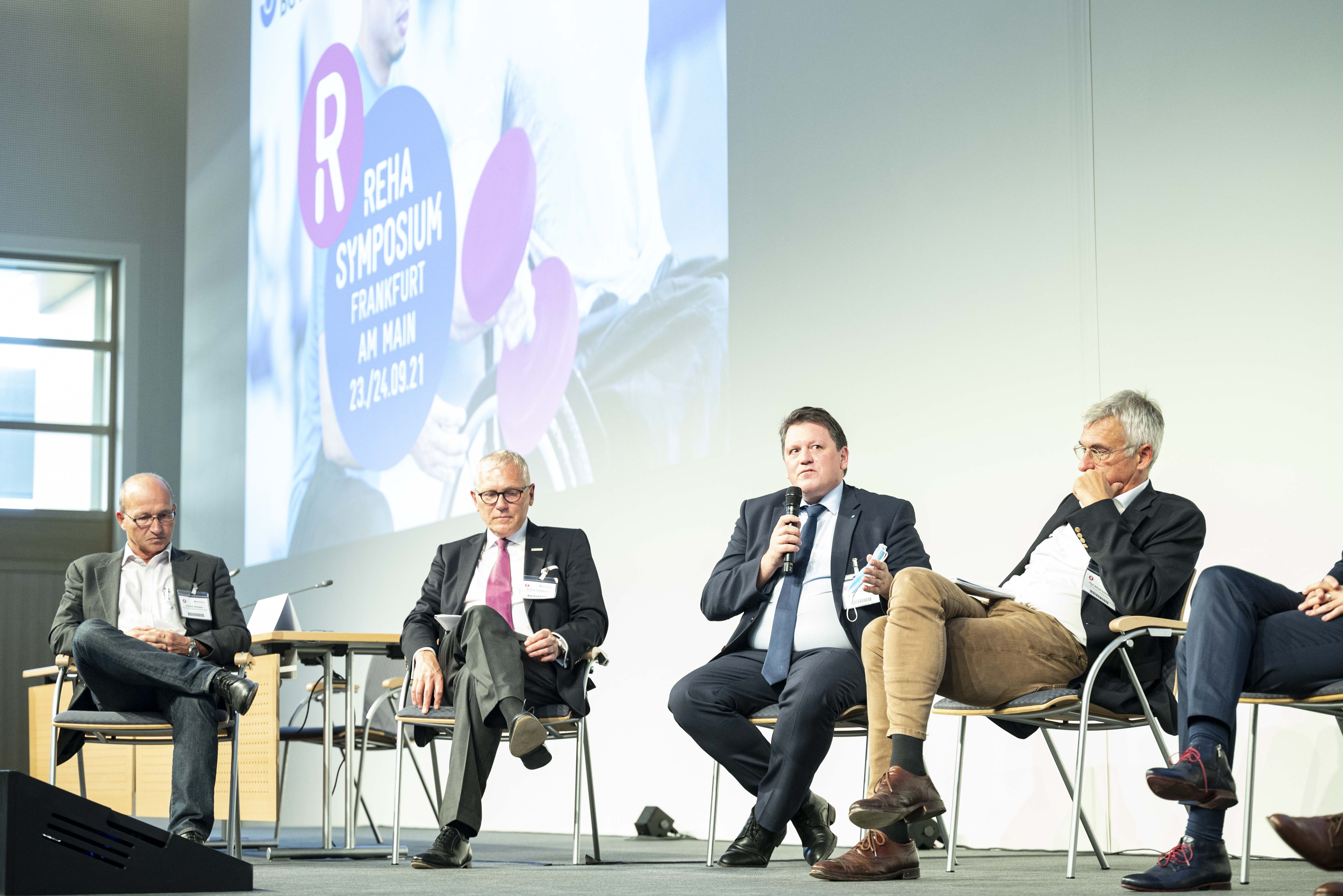 Ärztliche Direktoren der BG Kliniken auf dem Podium